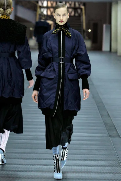 Look 9